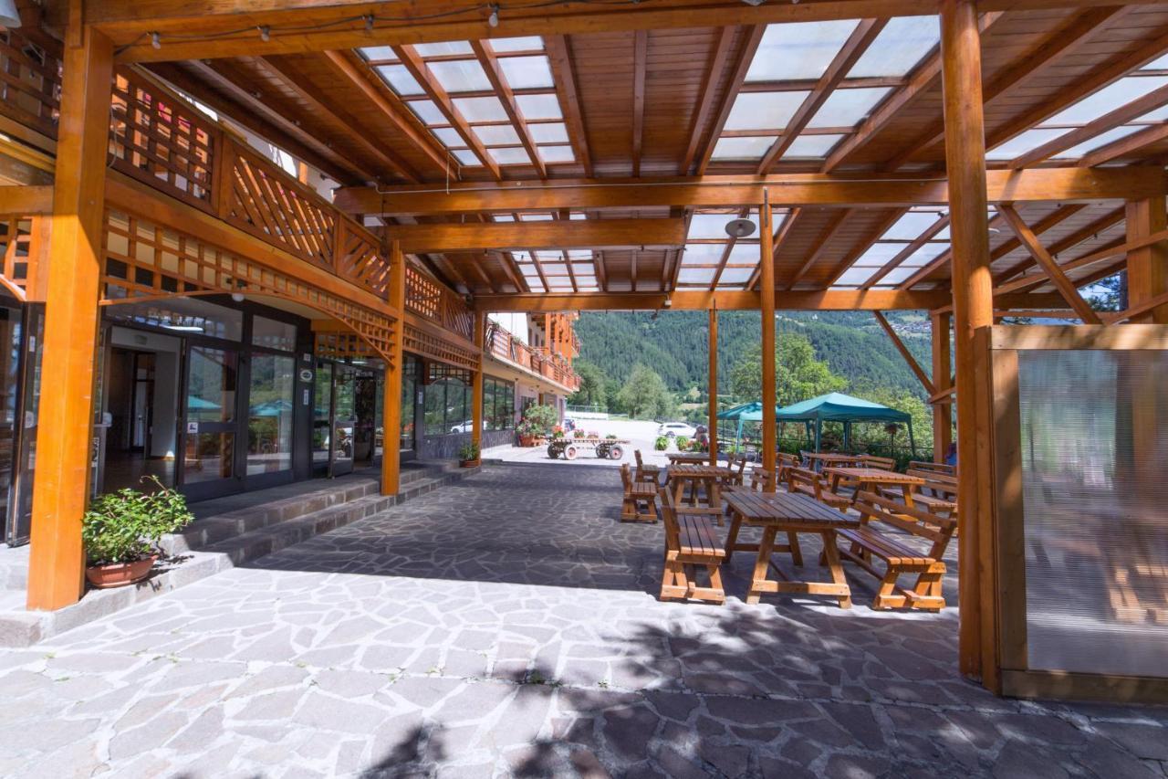 Hotel Sancamillo Dimaro Exterior photo